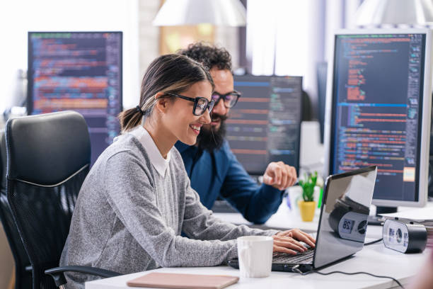 Qué tipo de servicios ofrece una empresa de software en el mundo digital 1 Desarrollo de software personalizado